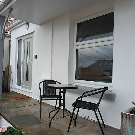 Contemporary One Bed Studio. Sea Views And Parking Westward Ho!  Eksteriør bilde